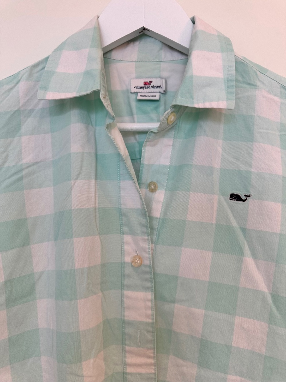Vineyard Vines Button Down Shirt (women's 6)